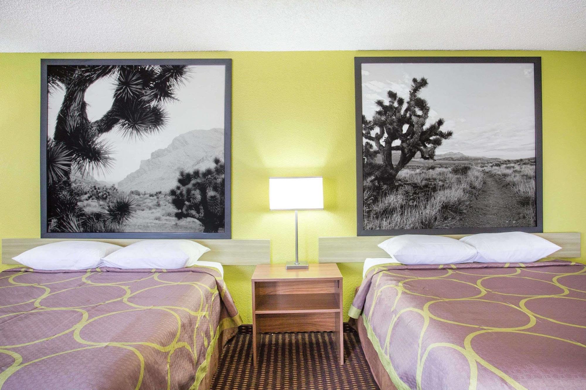 Super 8 By Wyndham Kingman Hotel Ngoại thất bức ảnh